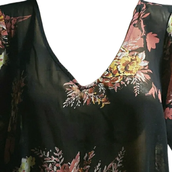 Halogen Chiffon Dark Floral Blouse w/"Cold Arm" Ruffled Sleeve size Halogen 1 - Picture 2 of 8